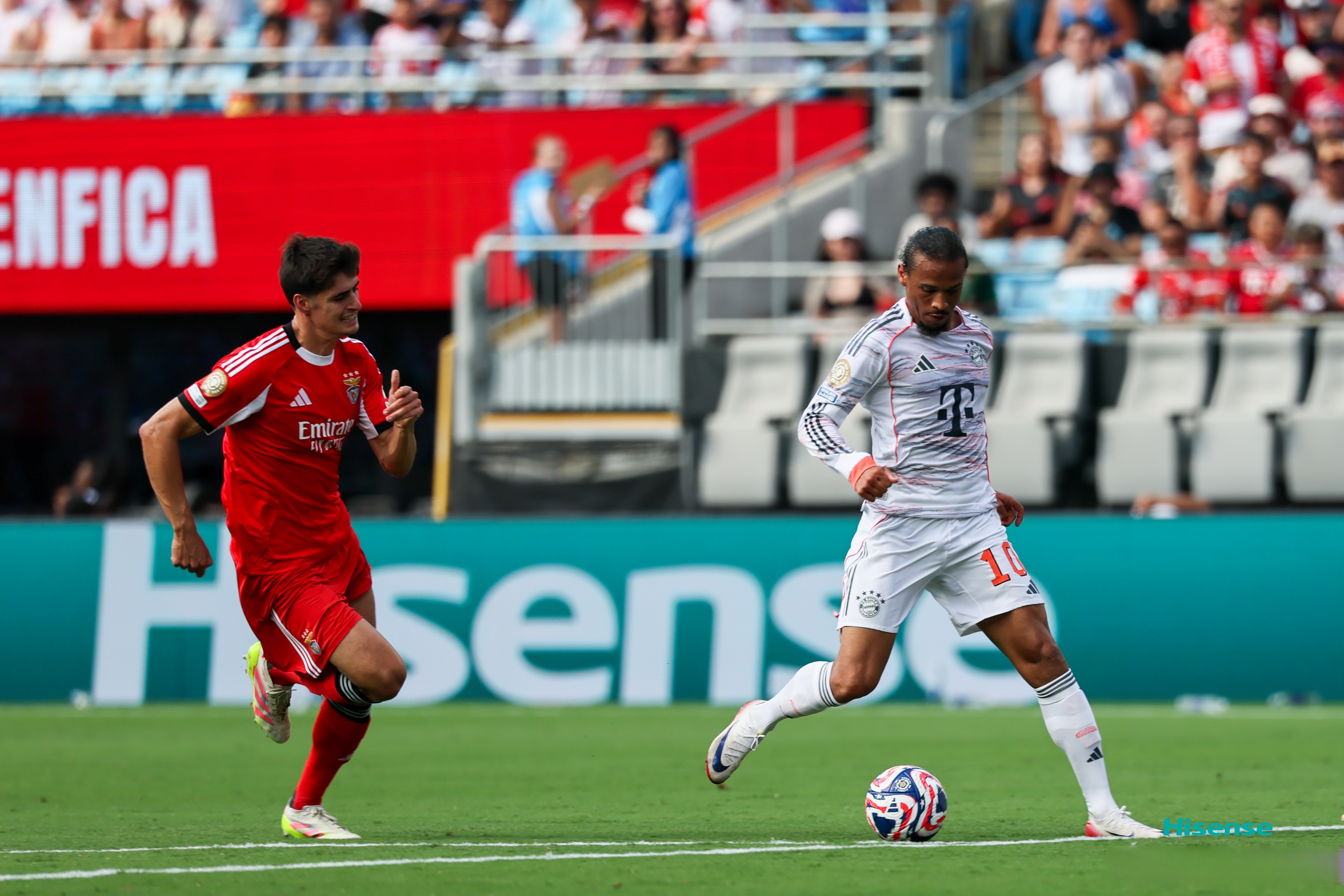 关于赛地聚焦：欧联冲刺阶段热度飙升，阿斯顿维拉官宣签约，引发热议，控场能力受关注的信息-开云官网