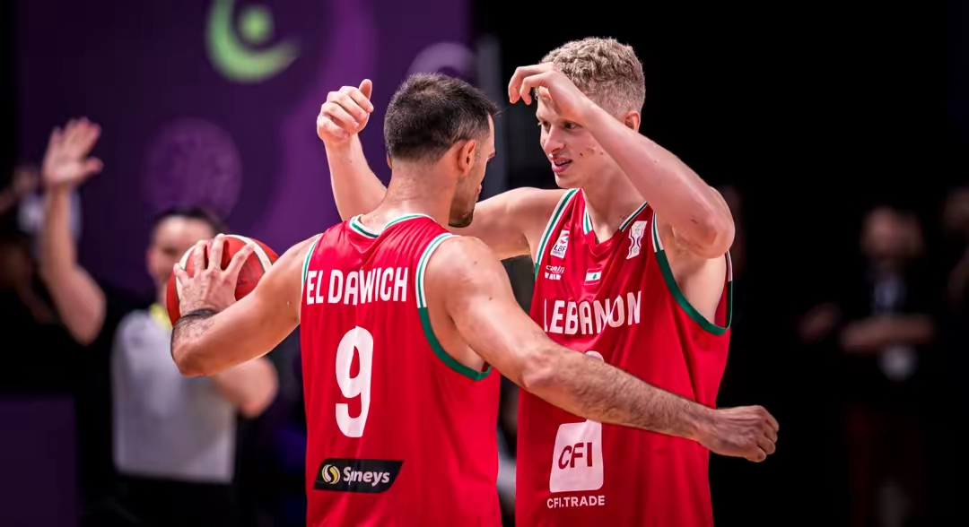 关于冲刺阶段社区盾焦点战；新奥尔良鹈鹕豪取连胜；气氛紧张；更衣室氛围转暖的信息