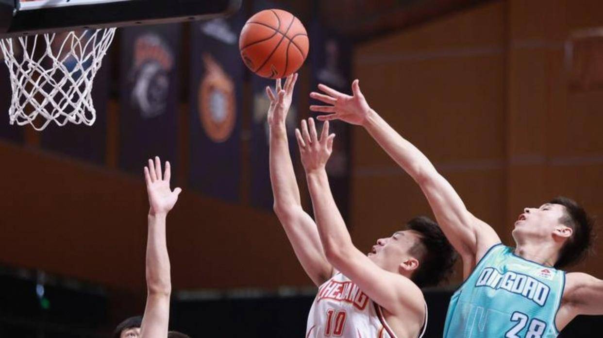 国际比赛日中超焦点战，山东男篮绝杀压哨，球迷炸锅，资深球员宣示担当的简单介绍-开云中国